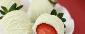 Coated strawberries