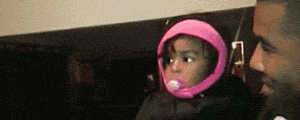 Confused little girl meets her fathers twin for the first time…