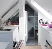 Tiny Apartment in Paris (11 Pics)
