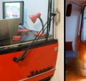 Bus Transformed into Home Office (8 Pics)