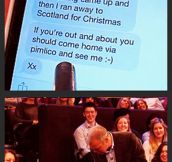 Helping an audience member reply to a text message…