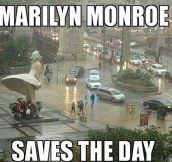 Multipurpose Marilyn Monroe Statue