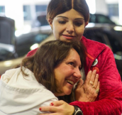 Tearful Mother Listens to Her Deceased Son’s Heartbeat inside the Woman who the Heart was donated to