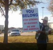 Man outside Texan mosque