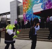 Android trolling the Apple event