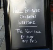 More restaurants should have a rule like this…