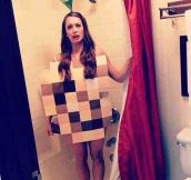 The best Sims costume…
