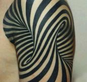 Cool tattoo illusion…