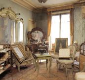 Untouched Paris Apartment Discovered after 70 years. Includes Painting worth $3.4M