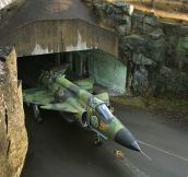 How The Swedes Hide Their Jets