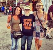 19 Old People Rocking Hilariously Inappropriate T-Shirts