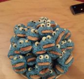 Cookie Monster Cupcakes Look Yummy