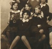 1930s Gang Of Teen Girls