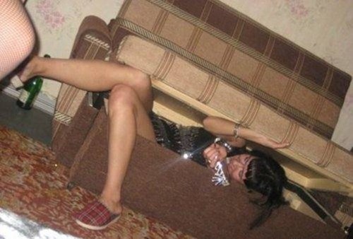 clip image01716 Drunk Girls Dont Photograph Well (Hilarious Compilation)