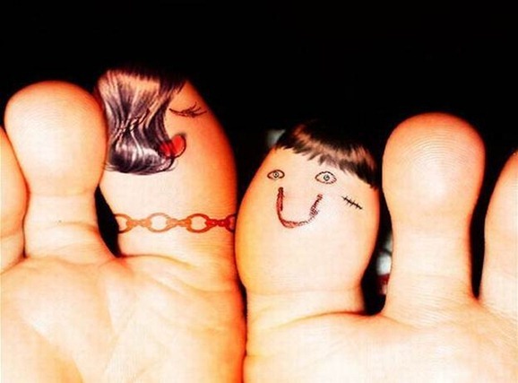 clip image0412 The Best Creative Drawings on Fingers