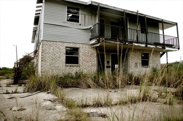 abandoned-house