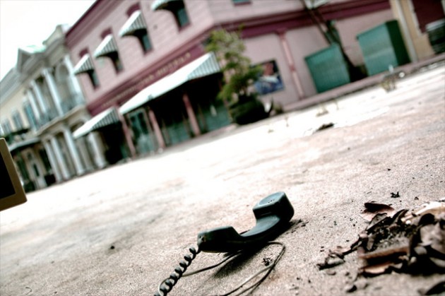 abandoned-telephone