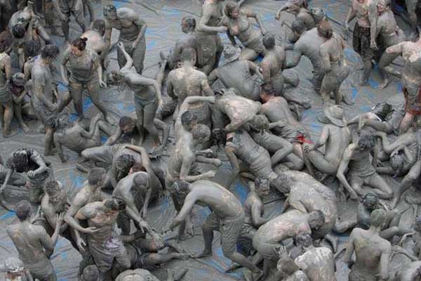 boryeong mud festival 10 Bizarre Festivals From Around the World