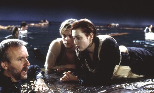 Leonardo Di Caprio and Kate Winslet on set of Titanic titanic boob