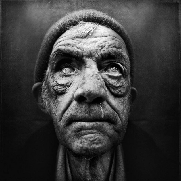 homeless-black-and-white-portraits-lee-jeffries-24