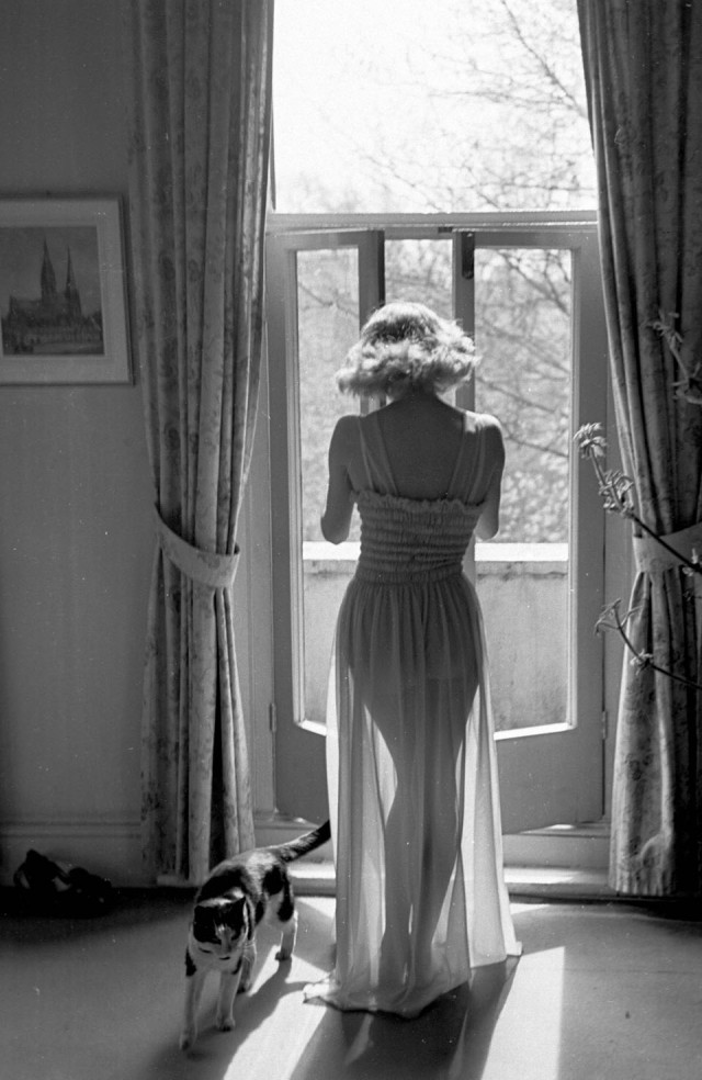 1940s-erotica--640x984.jpg