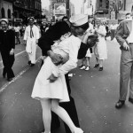5. Legendary kiss V–J day in Times Square