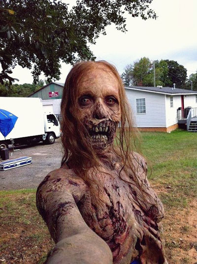 Epic Selfie — Zombie from 'Walking Dead'