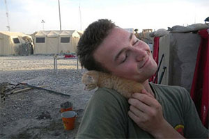 Kitty-rescued-by-US-Marine-in-Afghanistan-thumb