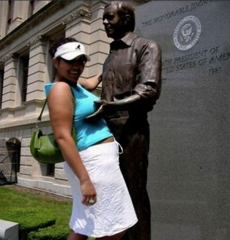 People Having Too Much Fun With Statues — 7