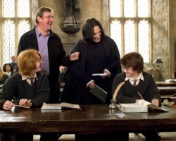 Rare Photos Of Actors Laughing Between Scenes — 1