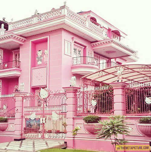 Hello Kitty house…