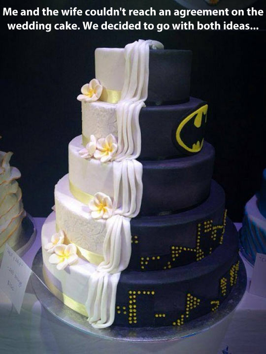 funny-wedding-cake-Batman-night