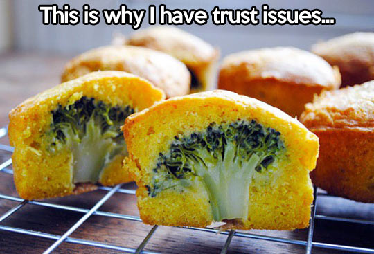 funny-food-cupcakes-broccoli-inside