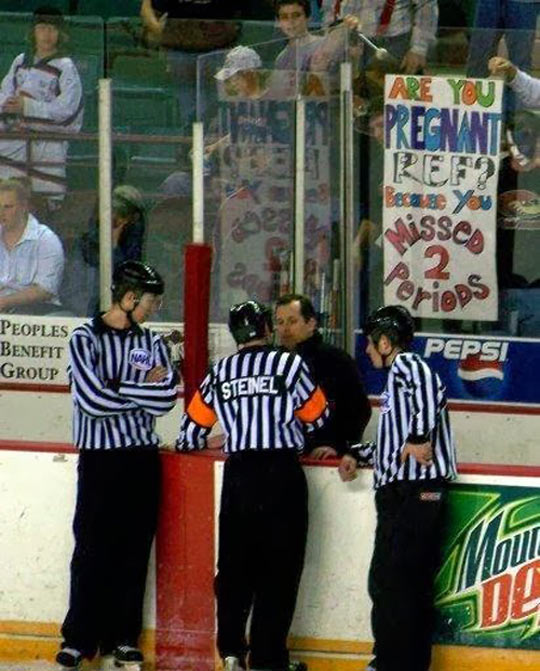 funny-hockey-game-sign-pregnant