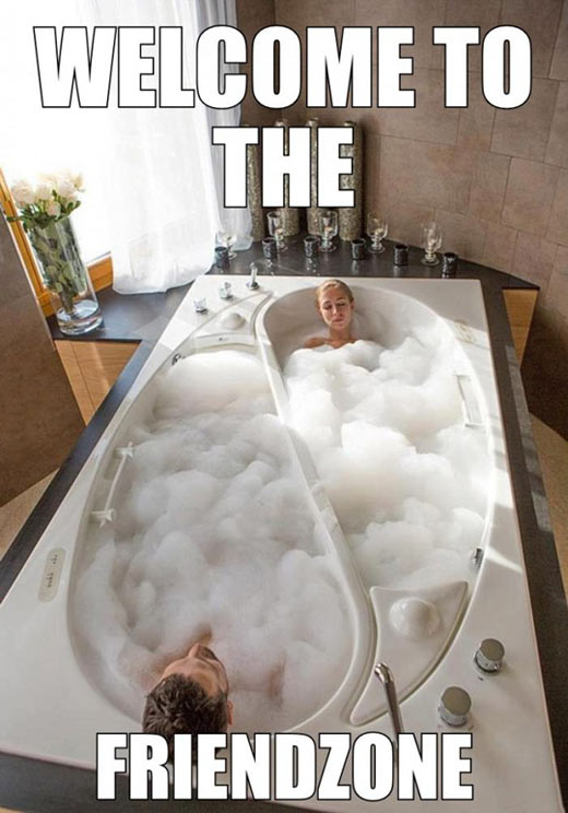 funny-jacuzzi-friendzone-bath-couple