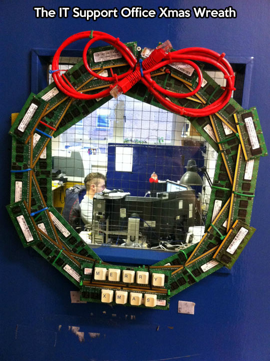 funny-Christmas-Wreath-IT-support-office