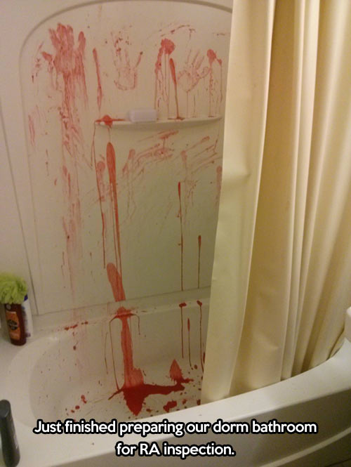 funny-bathroom-bath-red-paint-inspection