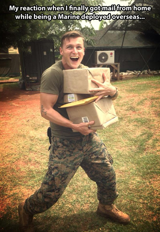funny-guy-Marine-mail-home-reaction