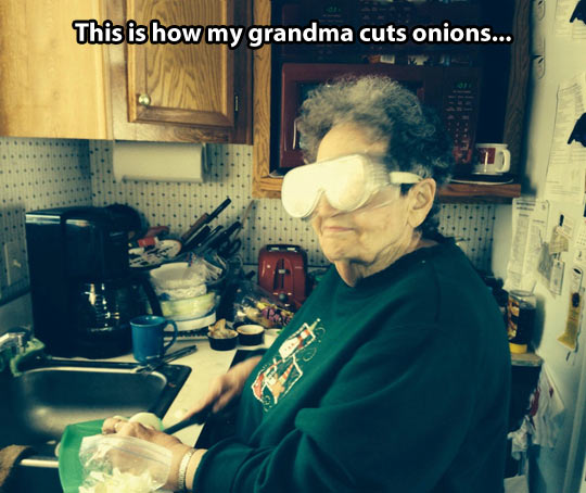 funny-onion-grandmother-glasses-kitchen