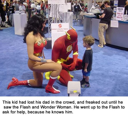 cool-Flash-Wonder-Woman-kid-crowd