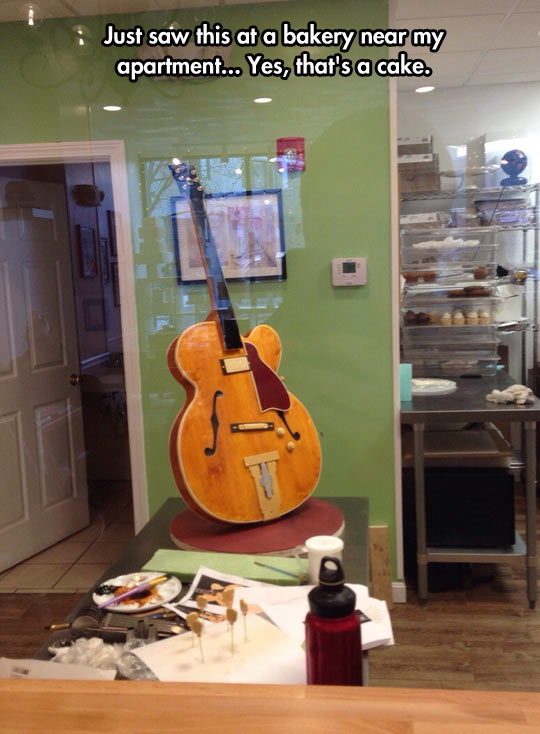 cool-guitar-cake-art-yummy