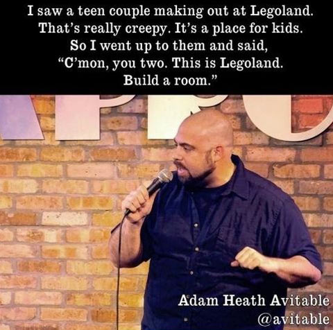 funny-Legoland-couple-stand-up