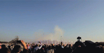 funny-gif-colors-sky-fireworks