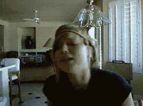 funny-gif-girl-singing-mom