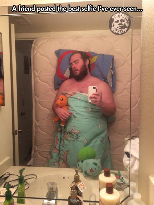 funny-selfie-mattress-sleeping-bathroom-pillow-mirror