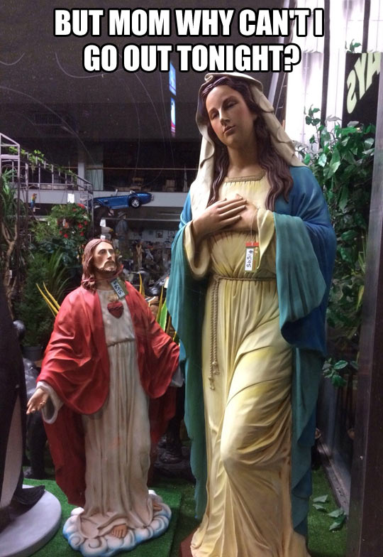 funny-Jesus-Mary-statue-asking