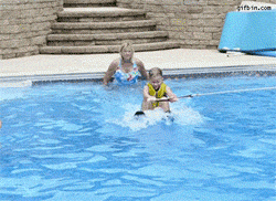 funny-swimming-pool-game-water-skiing