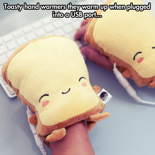 funny-toasty-hand-warmers-plugged-usb-port