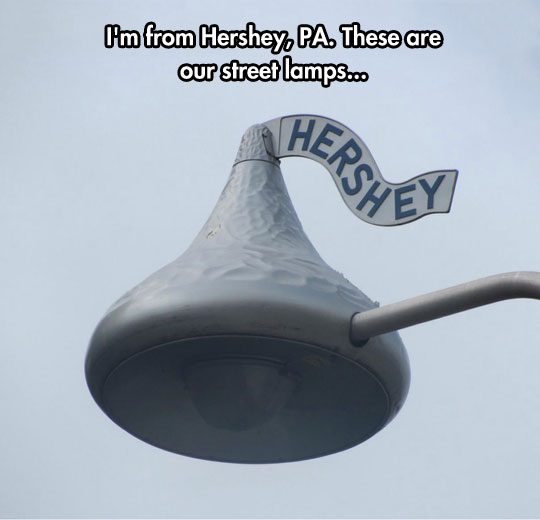 cool-Hershey-street-lamps-kiss-chocolate