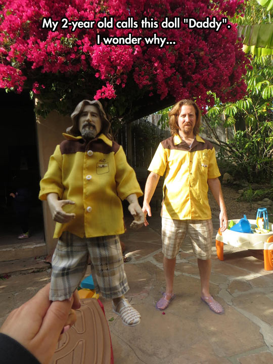 funny-dad-toy-son-yellow-shirt